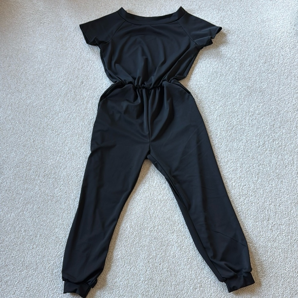 Woman jumpsuit size small